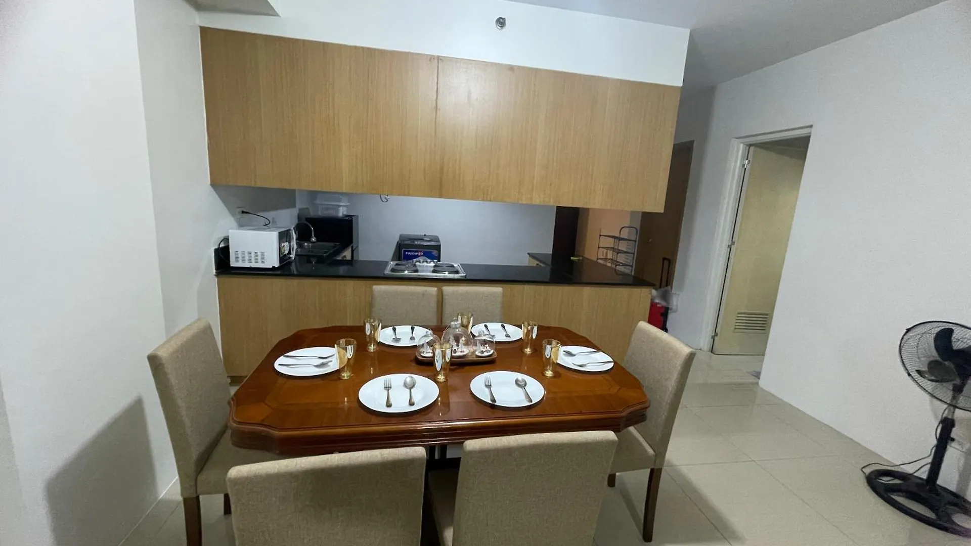 Moa View With Big Balcony 1058 Apartment Manila Philippines