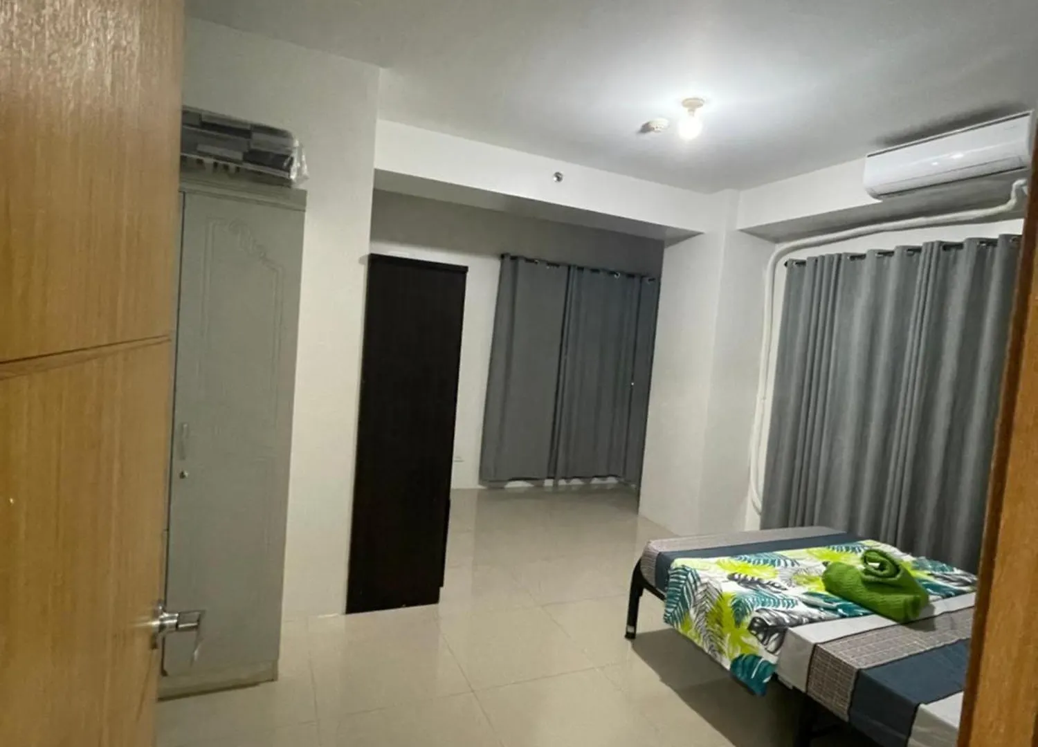 Moa View With Big Balcony 1058 Apartment Manila Philippines